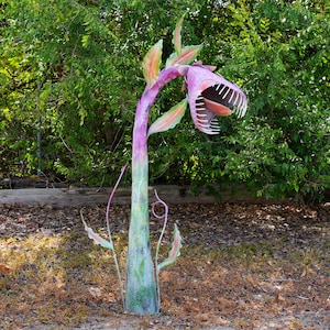 Large Metal Venus Flytrap Garden Sculpture