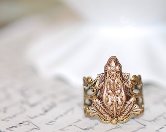 Frog Ring  -Antiqued Brass Ring -Silver Frog -Good luck -Travel