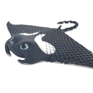 Manta Ray 3D Printed Articulated Toy ~ Black & White Desk ~ Fidget Decor