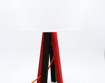 Table lamp with lampshade