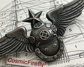 Cosplay Steampunk Pin Nautical Diving Helmet Cosplay Pilot Wings Metal Badge Ocean Diver Helmet Deep Sea Diver Pin Cosplay Pin Badge Wings