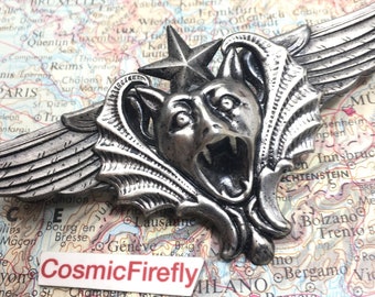 Steampunk Pin Flying Vampire Bat Wings Gothic Victorian Gargoyle Pin Vintage Inspired Cosplay Badge Sky Captain Star