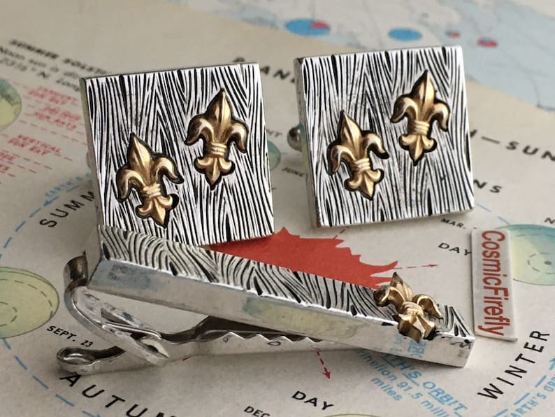 Mid Century Modern Vintage Fleur De Lis Cufflinks /& Foi Bois Wood Grain Tie Bar 1950/'s Modernist Wedding