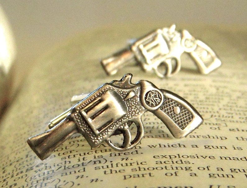 Gun Cufflinks Men/'s Cufflinks Antiqued Silver Tone Miniature Revolvers Steampunk Cufflinks Tiny Guns Cuff Links