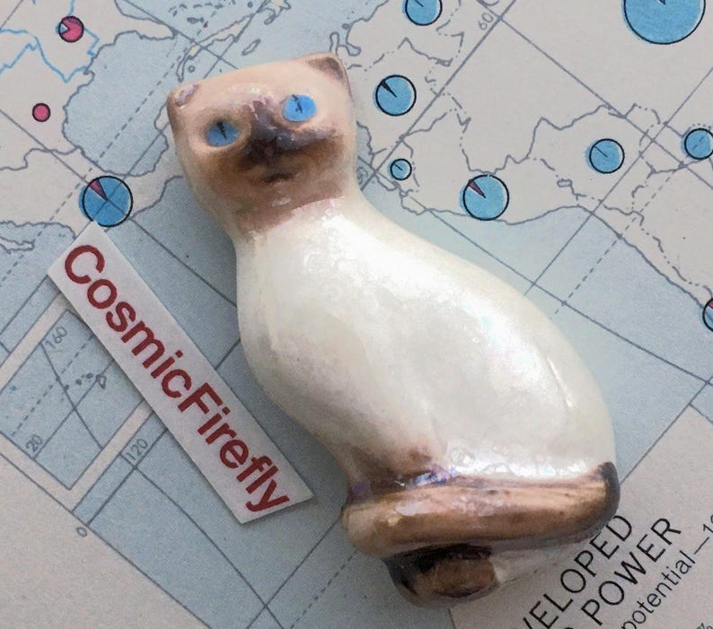 1970's Small Vintage AVON Siamese Cat Pin Brooch Blue Eyes Ceramic Figural AVON Costume Jewelry image 1