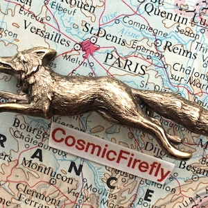 Small Running Fox Pin Brooch Steampunk Accessories Cosplay Pin Petite Antiqued Brass Metal Fox Brooch Christmas Gift