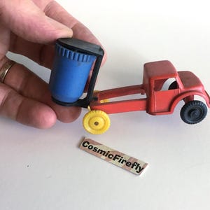1950&#39;s Vintage Plastic Toy Orange Cement Truck Toy Blue Mixer REALLY TURNS Wannatoys Made In USA Men&#39;s Christmas Gifts