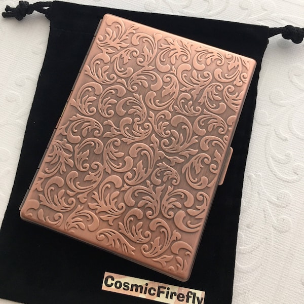 Estuche delgado para cigarrillos, grande, de metal chapado en color cobre antiguo, estilo gótico victoriano Art Nouveau, de inspiración vintage, estuche para fumar, tarjetero grande.