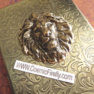 Étui à cigarettes en laiton Lion Steampunk portefeuille gothique victorien finition antique inspiré vintage boîtier en métal pour hommes 100's cadeaux de fête des pères