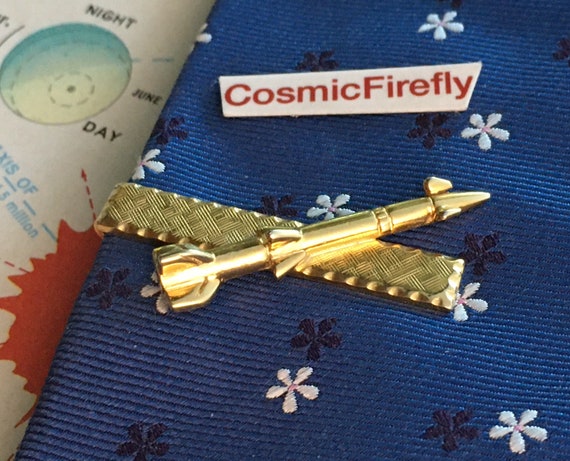 1950's Vintage Space Rocket Ship Tie Bar Clip Ato… - image 5