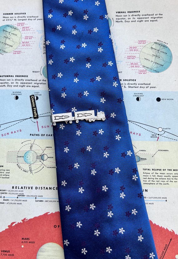 1960's Vintage Rocket Truck Tie Clip Space Missiles View 3