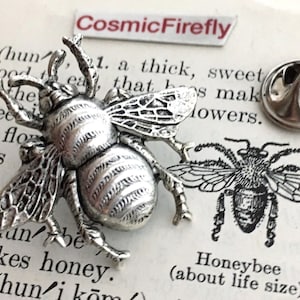 bee tie tack