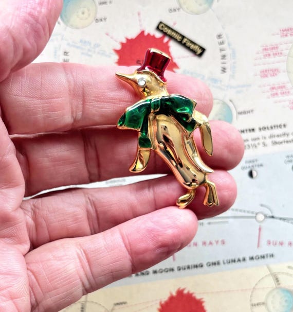 Vintage Christmas Penguin Pin Brooch Top Hat View 3