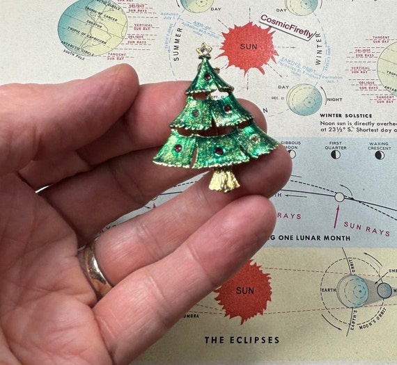 Small Metallic Green Vintage Christmas Tree Pin B… - image 3