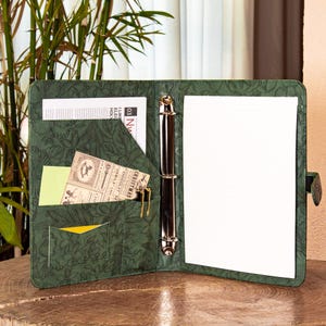 Pasta de couro personalizada para mulheres, capa de diário personalizada A4, pasta de couro sintético com relevo para MacBook de 13 polegadas, presentes para ela/mãe, pasta de 3 argolas