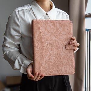 Personalized Leather Portfolio for Women,A4 Custom Journal Cover,Embossed PU Leather Padfolio for 13&quot;MacBook,Gifts for Her/Mom,3-Ring Binder