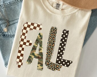 Camisa de otoño Comfort Colors®, camiseta de otoño con estampado de leopardo y camuflaje, camisa de otoño a cuadros desgastada, camisa universitaria femenina de otoño, camisa cómoda y moderna para la temporada.