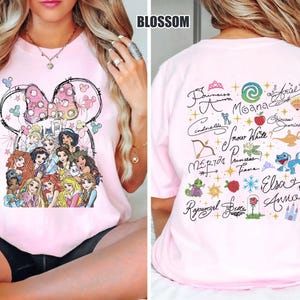 ディズニープリンセスシャツ、水彩画風マジックキャッスルプリンセスTシャツ、ディズニープリンセスシグネチャースケッチスウェットシャツ、ディズニーランドファミリートリップTシャツ