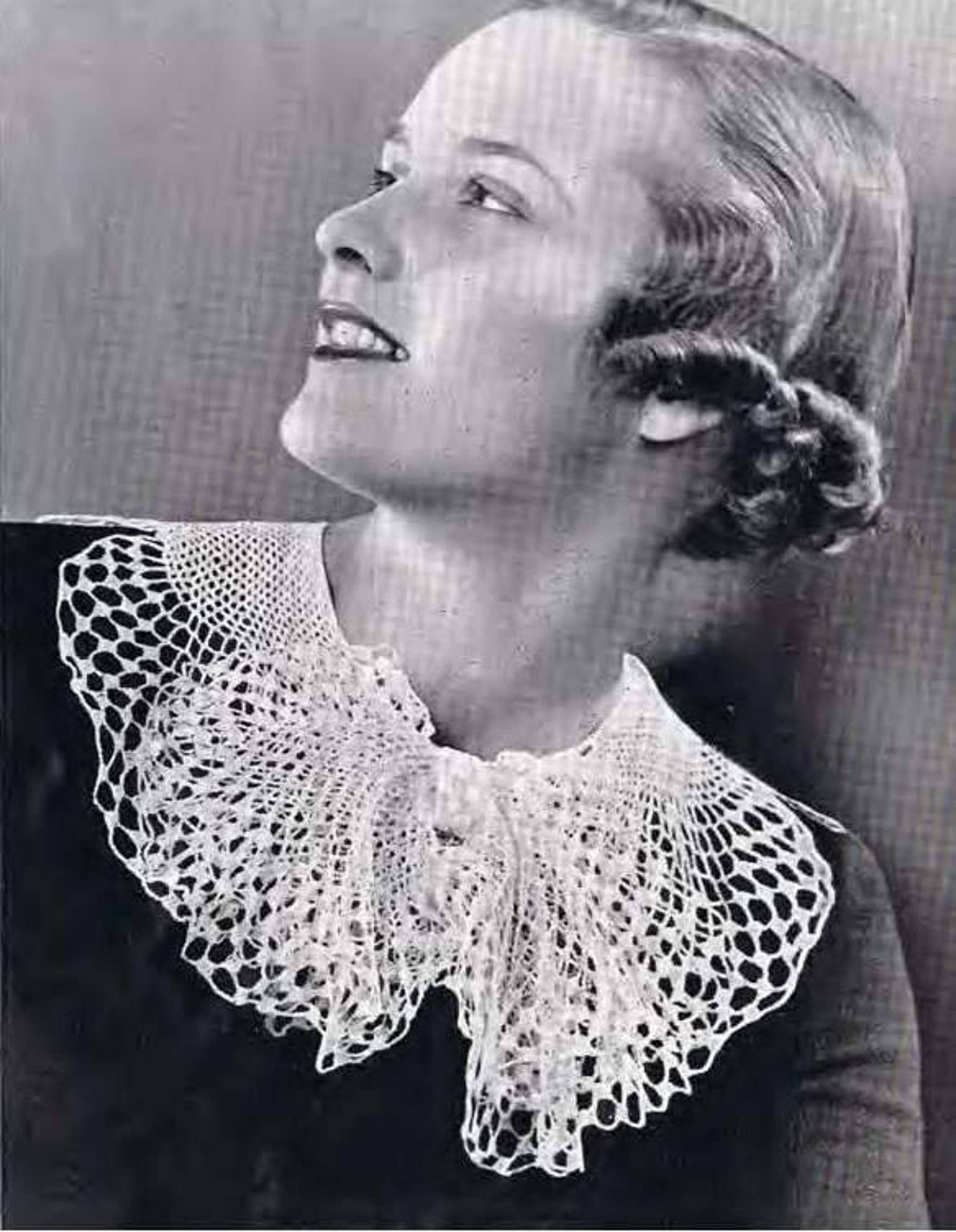 Vintage Crochet Patterns 1930's Collars Jabots Cuffs Jabots Scarfs and Other Trims Ruffled