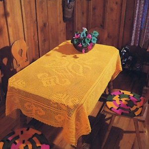Vintage Filet Crochet Tablecloth Pattern: Mid-Century Floral DIY (PDF Download)
