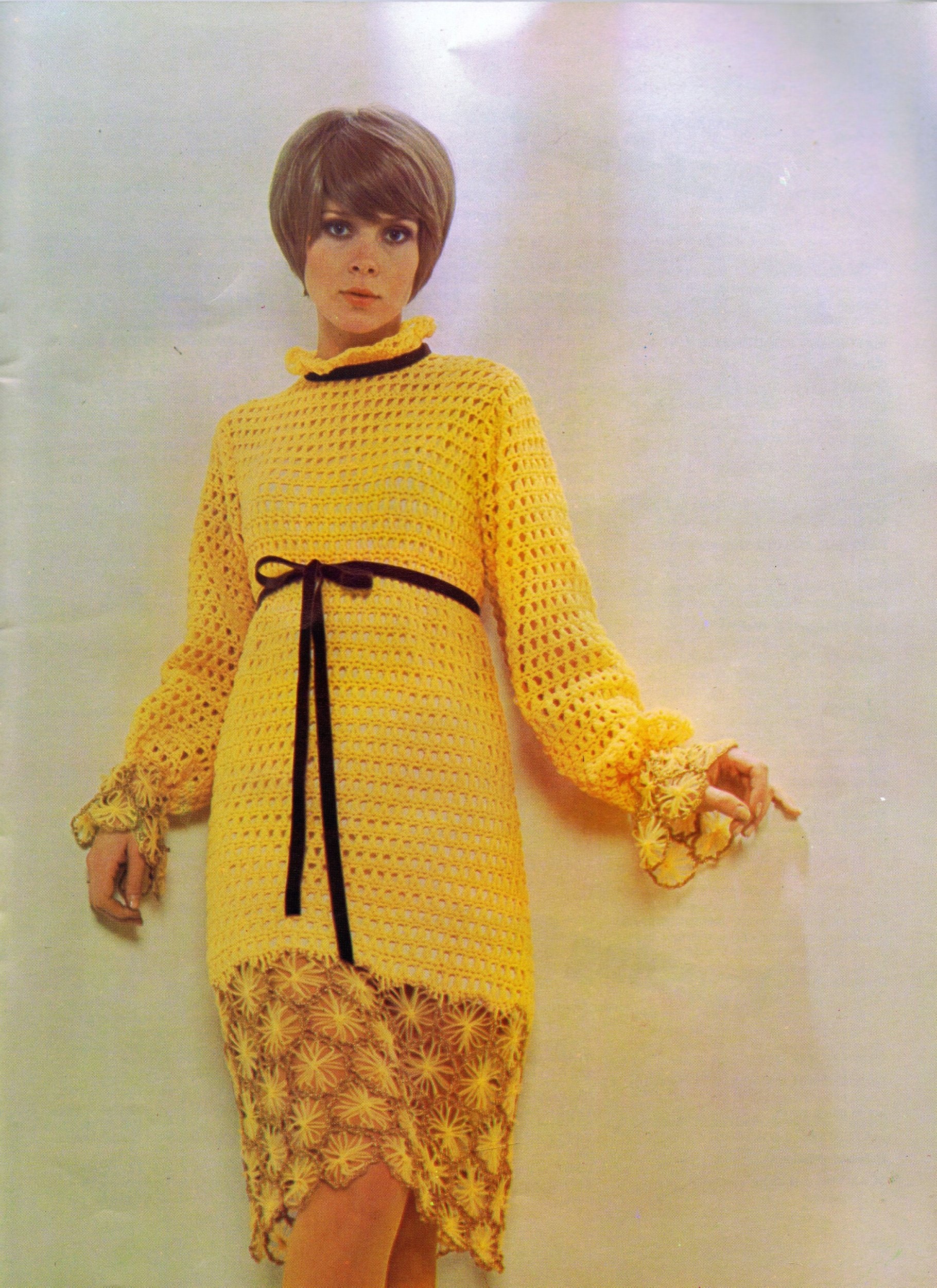 Vintage Knitting Crochet Patterns 1960s Sheath Dresses Suits Fashion on ...
