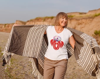 Floral Mom Heart T-Shirt – Mother's Day Gift Tee