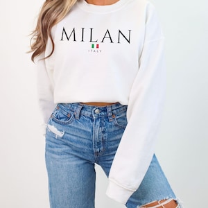 Milan Italy Crewneck Sweatshirt, Classic Stylish Heavy Blend™ Crewneck Sweatshirt