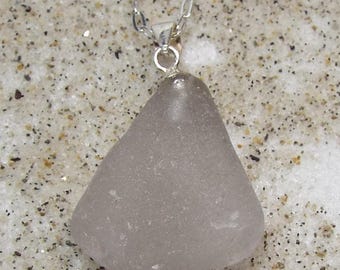 Lavender Purple Sea Glass Necklace / Sea Glass Jewelry / Beach Glass Jewelry / Sea Glass Necklace / Beach Glass Necklace / Wedding