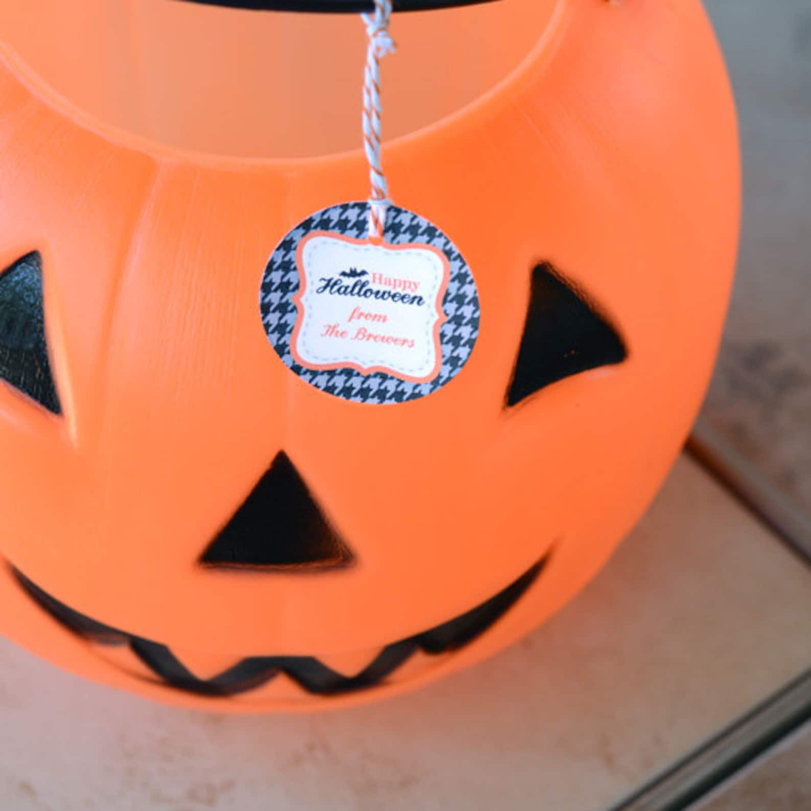 Halloween Printable Gift Tags Eerie &amp; Cheery - Etsy