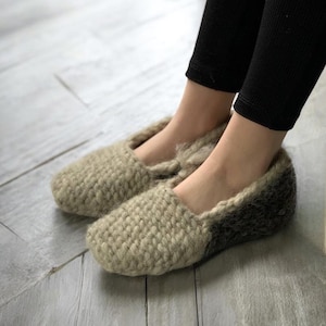 Pantuflas de lana natural Pantuflas cálidas naturales Pantuflas de lana tejidas a mano Pantuflas tejidas a mano Pantuflas suaves y cálidas Calcetines Pantuflas tejidas a mano