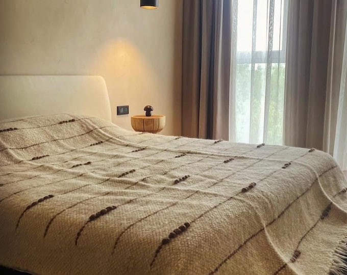 Fluffy Wool Blanket Organic Bedding Decor Scandinavian Wool Blanket Queen Scandinavian King’s Blanket Hutsul Sheep Wool Liznick Wool Throw