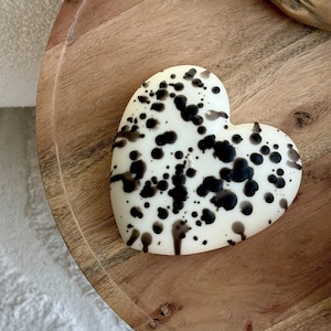 Large Aesthetic Heart Candle - Scented Soy Wax Candle - Sculptural Candle - Minimalistic Candle - Shaped Candle - Valentine’s Day Candle