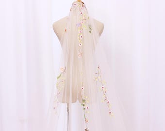 AD42| Floral Lace Embroidered Bridal Veil - Boho Garden Wedding