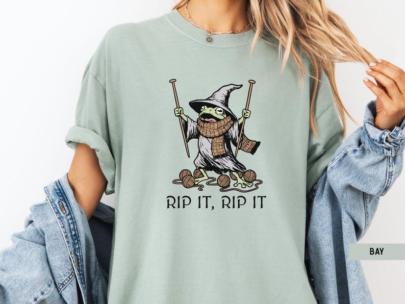 Knitting Shirt, Funny Knitting Shirt, Yarn Lover Shirt, Knitter Gift, Funny Knitting Shirt, Crafty Gift, Knitting Gifts, Funny Frog Shirt Bay