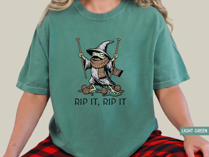 Knitting Shirt, Funny Knitting Shirt, Yarn Lover Shirt, Knitter Gift, Funny Knitting Shirt, Crafty Gift, Knitting Gifts, Funny Frog Shirt Light Green