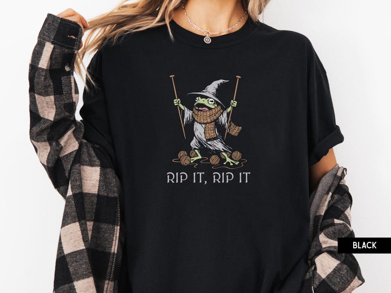 Knitting Shirt, Funny Knitting Shirt, Yarn Lover Shirt, Knitter Gift, Funny Knitting Shirt, Crafty Gift, Knitting Gifts, Funny Frog Shirt Black