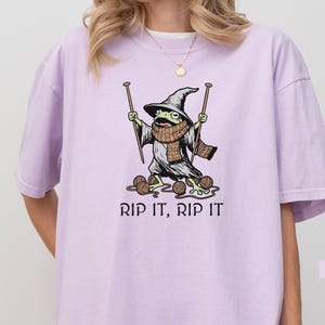 Knitting Shirt, Funny Knitting Shirt, Yarn Lover Shirt, Knitter Gift, Funny Knitting Shirt, Crafty Gift, Knitting Gifts, Funny Frog Shirt Orchid