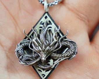 EXCLUSIVE Silver 950 Wuthering Waves Necklace, Fanmade Logo