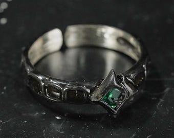 Anillo giratorio Valorant EXCLUSIVO, joyería unisex con sello hecha a mano en plata de ley u oro, accesorio ideal para fans y cosplayers.