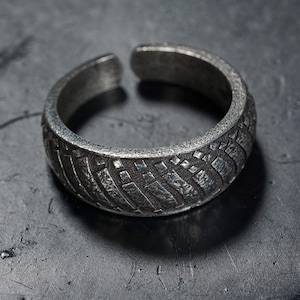PREMIUM Ironeye Elden Ring Nightreign Ring– Handmade 950 Silver Hero Emblem Necklace – Fantasy Talisman Jewelry Gift for Elden-Inspired Fans