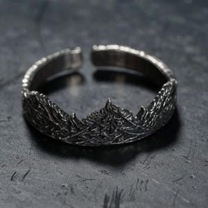 PREMIUM Recluse Elden Ring Nightreign Ring– Handmade 950 Silver Hero Emblem Necklace – Fantasy Talisman Jewelry Gift for Elden-Inspired Fans