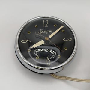Vintage *WORKING* Sessions Black Round Plug In Electrical Clock Wall Decor MCM 4.5”