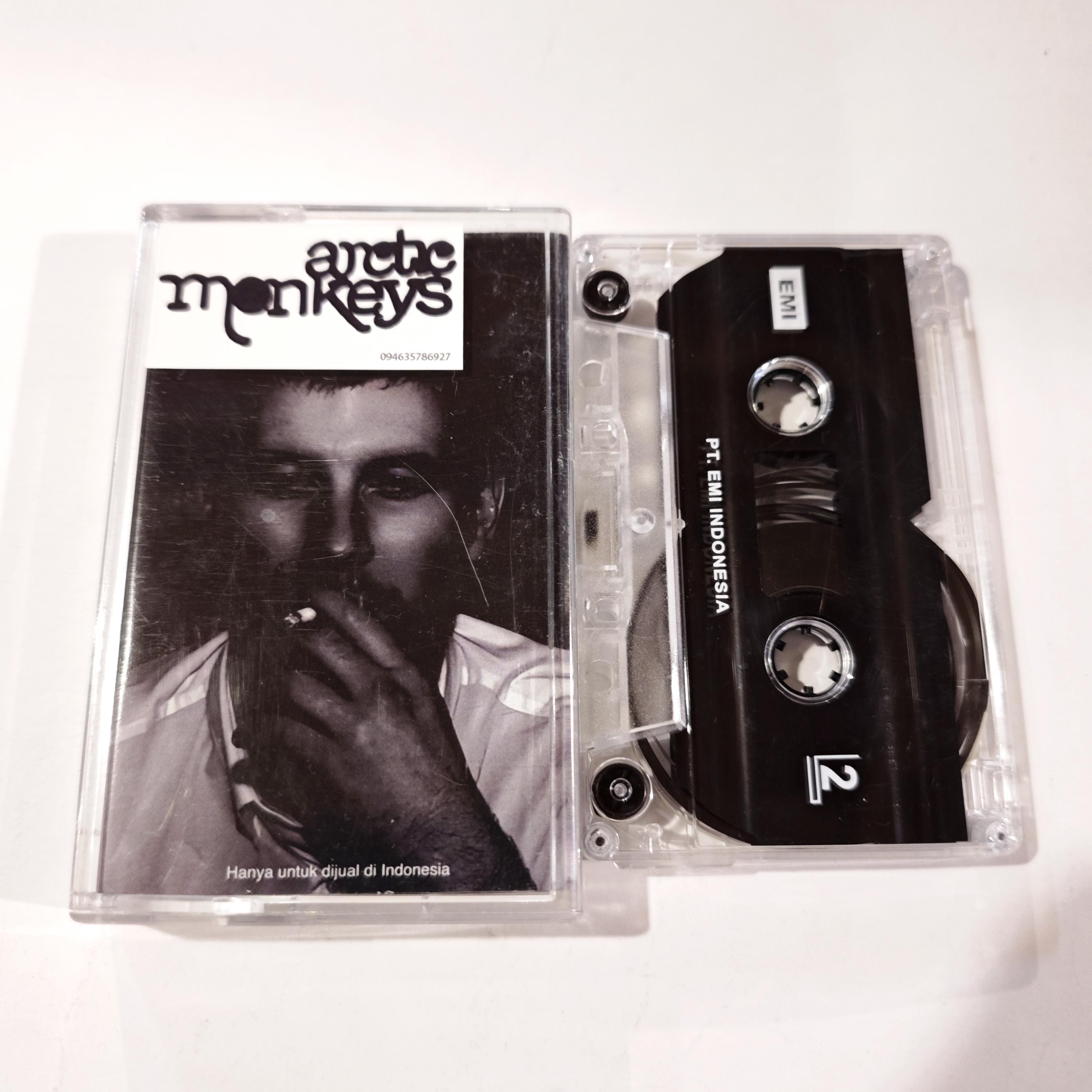 Arctic Monkeys カセットテープ Cassette Tape 名盤! - メルカリ