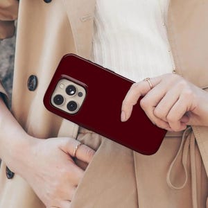 Coque de portable classique bordeaux bordeaux foncé solide pour iPhone 16e, 15, 14, 13, 12, Pixel 9Pro XL, 8A, 7A, 6A, Samsung S25, S24 FE, S23, A22, A55