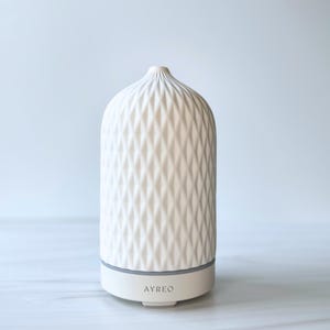 White Diamond-Cut Ceramic Ultrasonic Essential Oil Diffuser