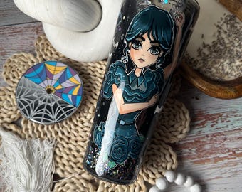 Vaso de bola de nieve Wednesday: sellado con resina brillante de 24 oz