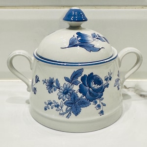 Vintage Spode Rochelle sockerskål med lock | Blå & vit blommig engelsk porslin | Tillverkad i England | Cottagecore köksinredning | Eklektisk moster