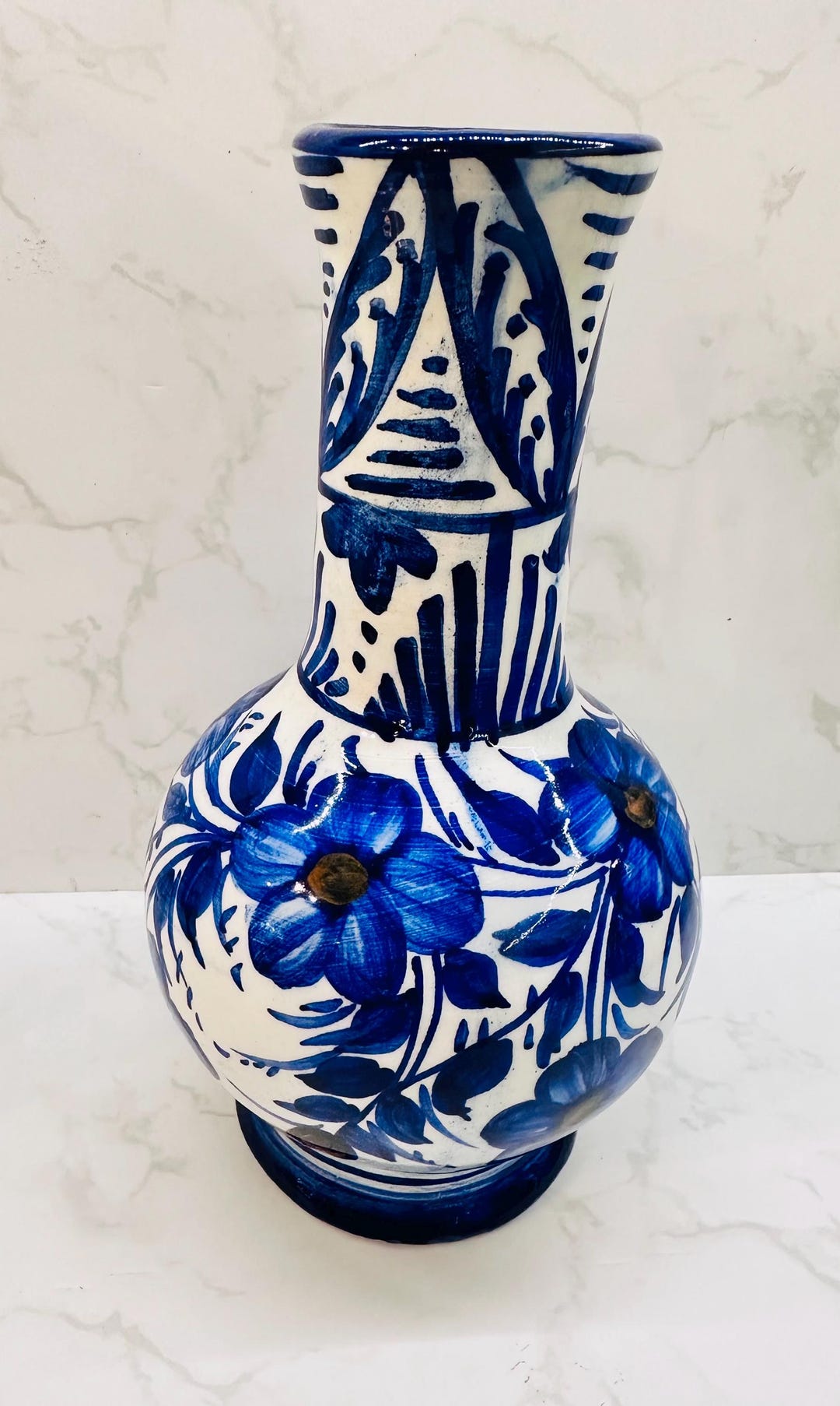 Vintage Chinoiserie Style Hand Painted Blue & White Ceramic Floral Vase ...