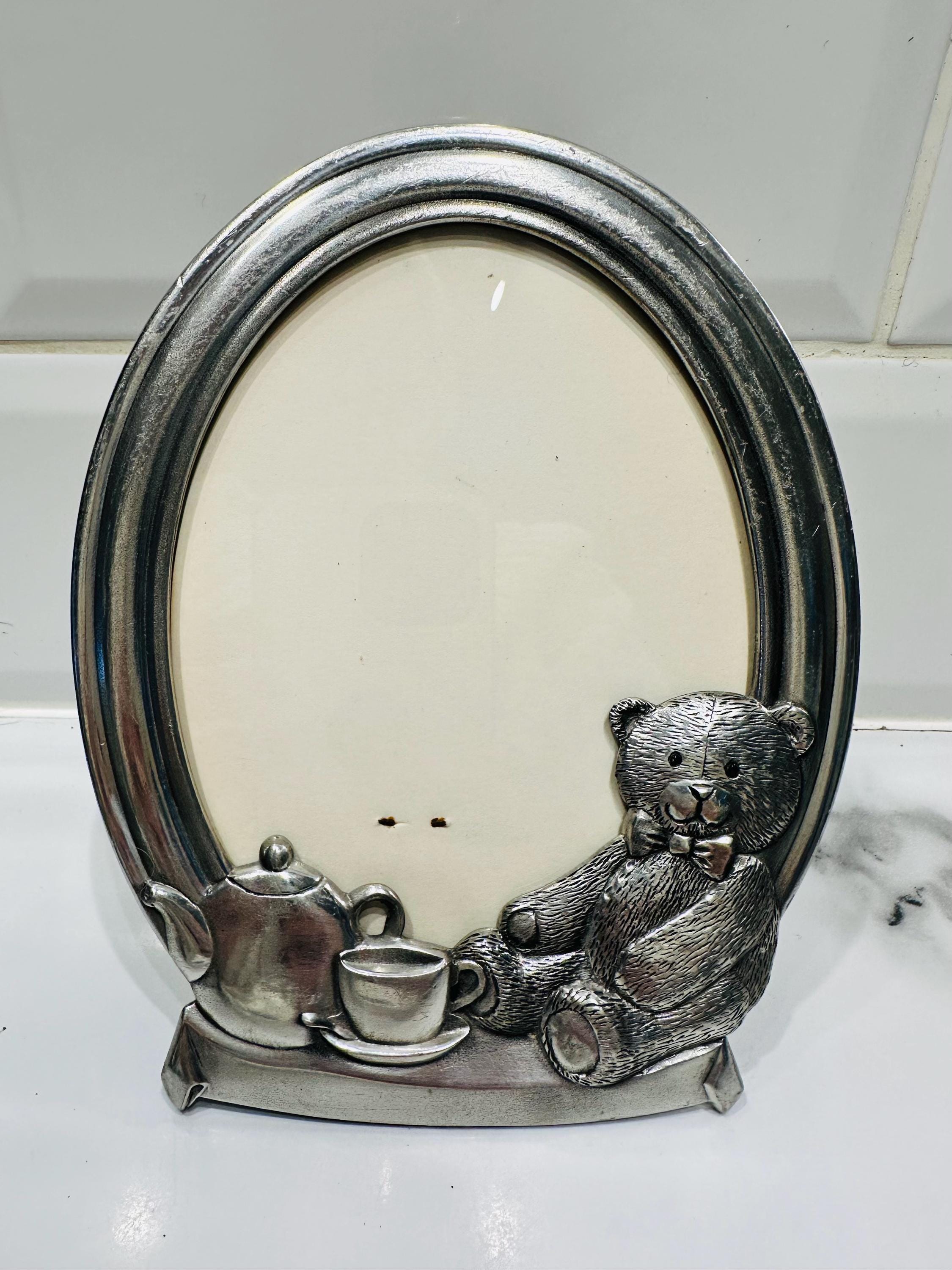 シルバーフォトフレーム  Selangor Pewter Amazon.com: Royal Selangor Hand Finished Moods And Memories