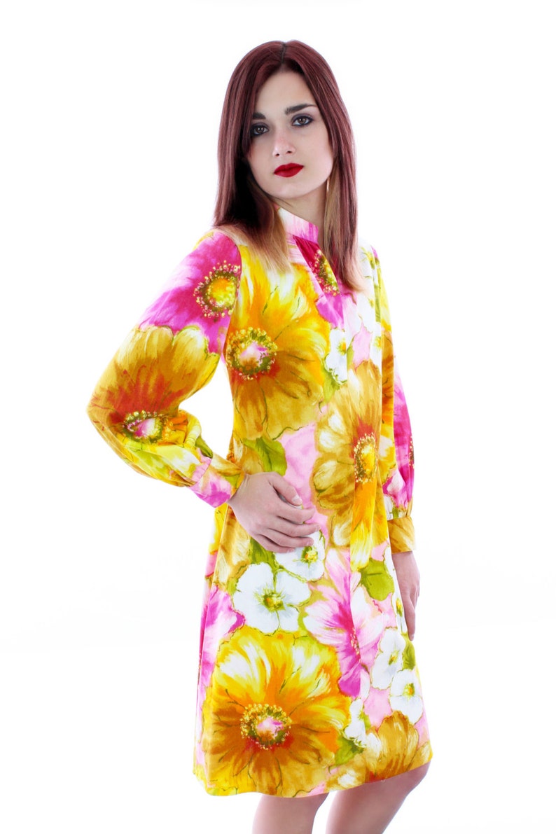 70s Hawaiian Dress 60s Mod A-line Psychedelic Shift Abstract Mini Bright Floral Flowers 1960s 1970s Sixties Metal Zipper Small S image 3